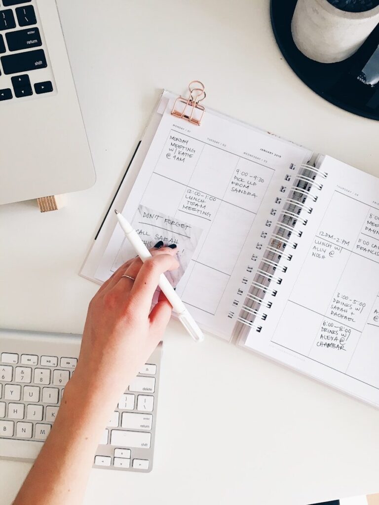 woman practicing time management for women entrepreneurs